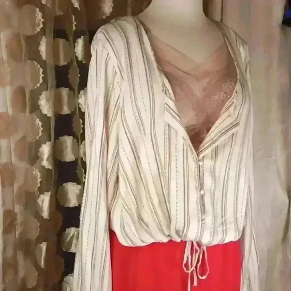 5/$25 ANA XXL CROP TIE TOP. Neutral TONE. - Picture 9 of 12